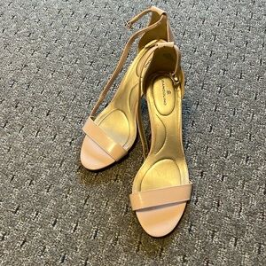 Bandolino ladies shoes